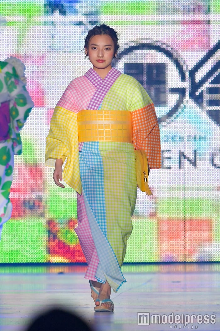 西田奈未 (C)モデルプレス