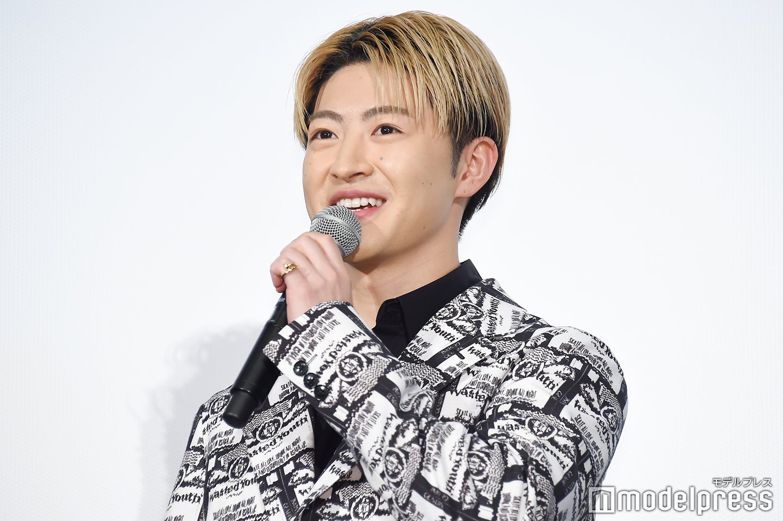 佐野玲於 （C）モデルプレス