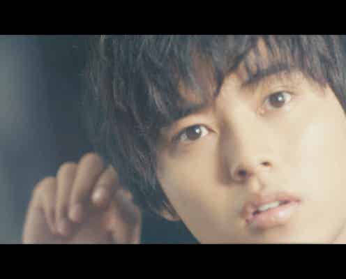 山崎賢人vs染谷将太の“先輩・後輩”バトルがクスッと笑える