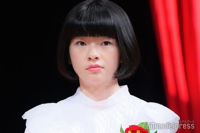 鈴木唯(C)モデルプレス