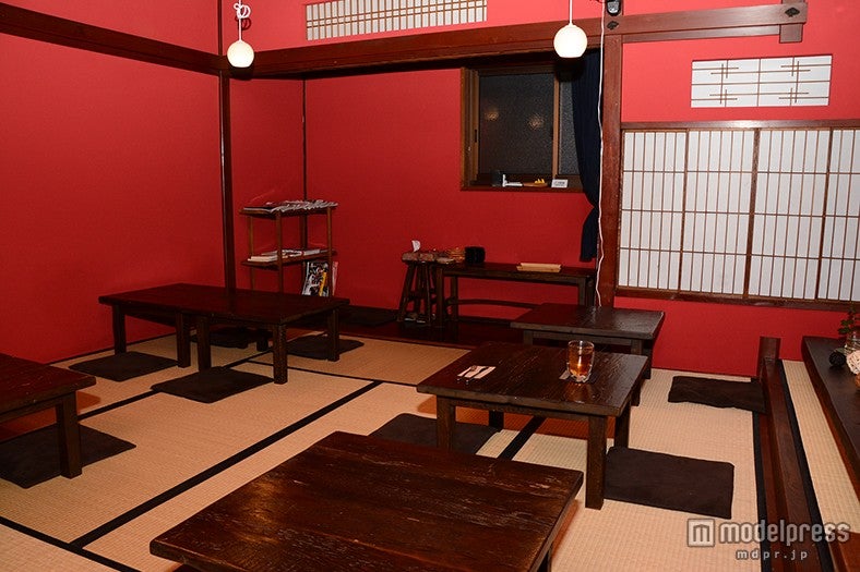 「fluffy（フラフィー）」内観 （C）モデルプレス