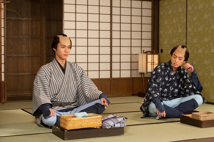 (左から)中川大志、伊藤健太郎(C)NHK