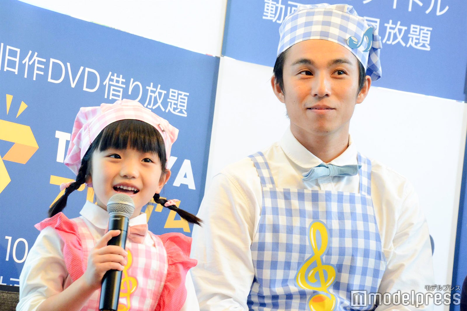 山崎莉里那、中尾明慶 （C）モデルプレス