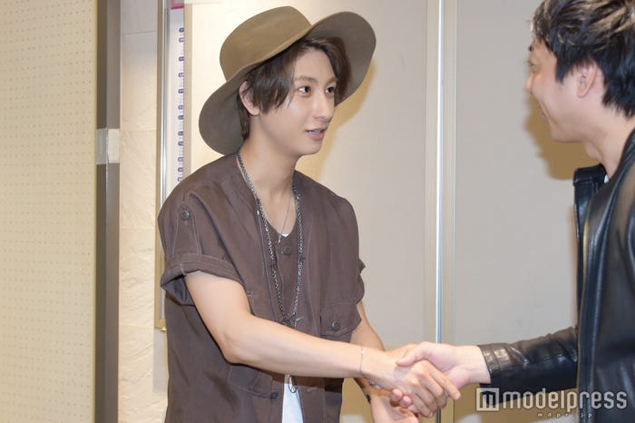 與真司郎(C)モデルプレス