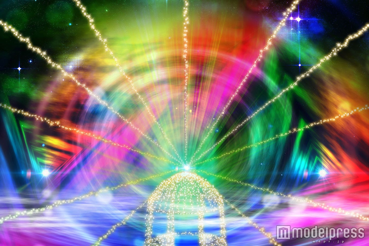 夜空に7色の光の万華鏡が!「西武園ゆうえんち」初のレーザーショーが美しい