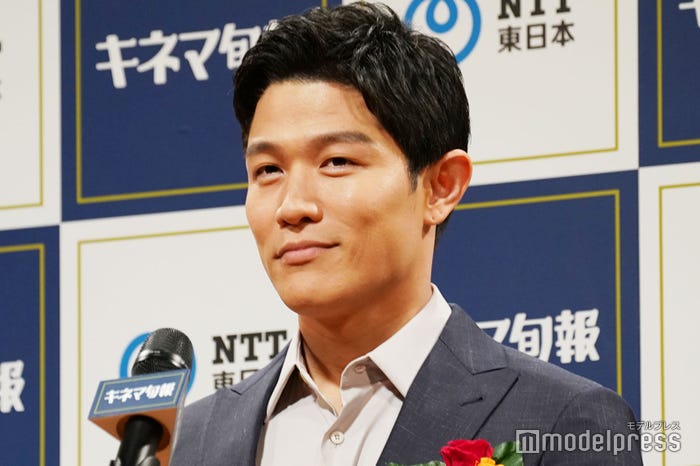 鈴木亮平(C)モデルプレス