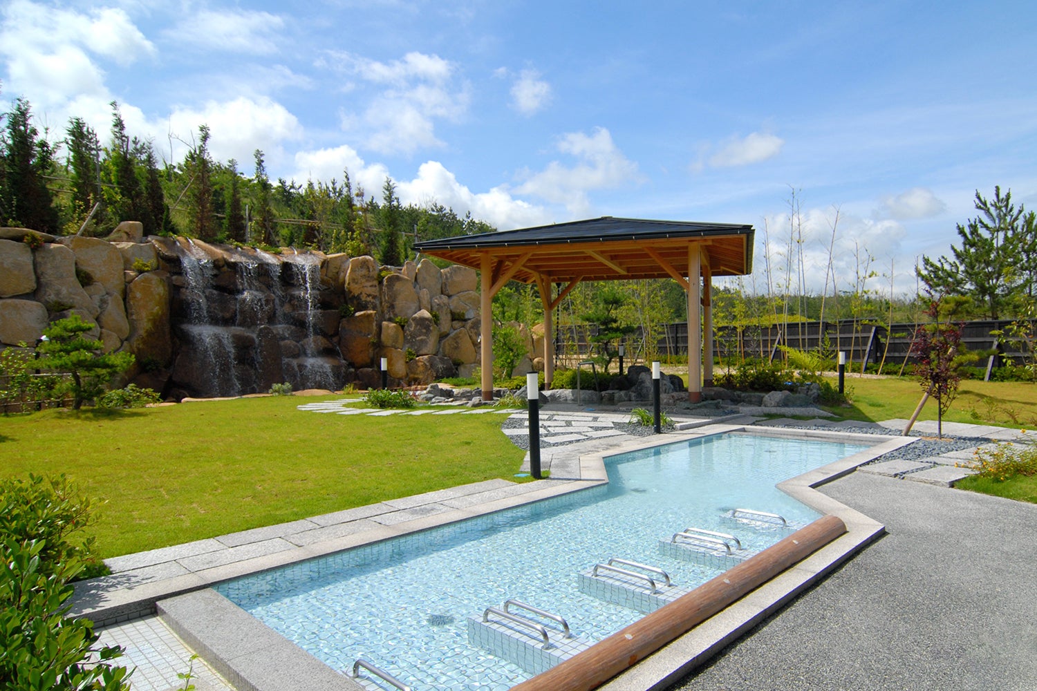 グランルージュ 夕日ヶ浦／画像提供：ブッキングリゾート