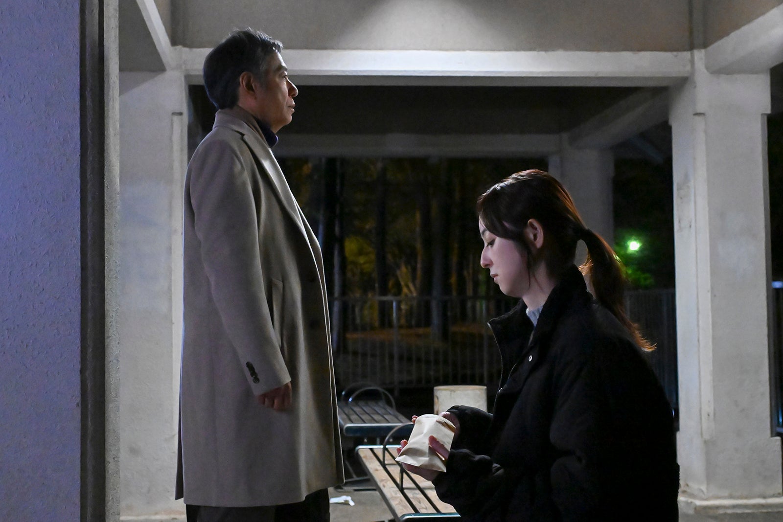 板尾創路、佐々木希「地獄の果てまで連れていく」第3話（C）「地獄の果てまで連れていく」製作委員会