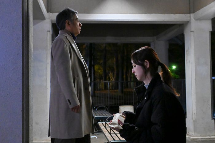 板尾創路、佐々木希「地獄の果てまで連れていく」第3話(C)「地獄の果てまで連れていく」製作委員会