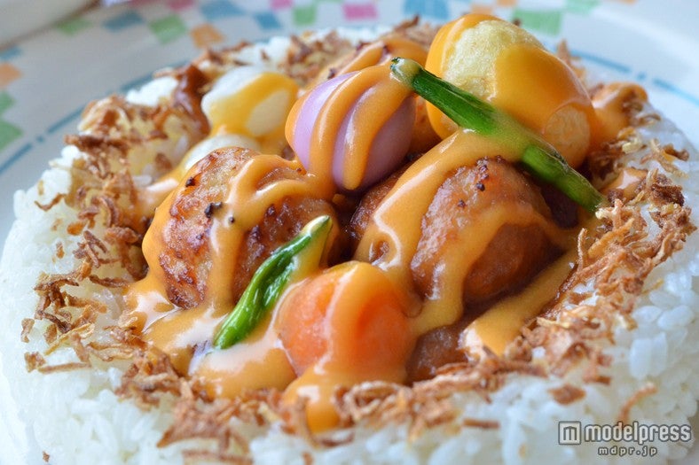 ミートボールのトマトデミグラスソース、バターライス付き