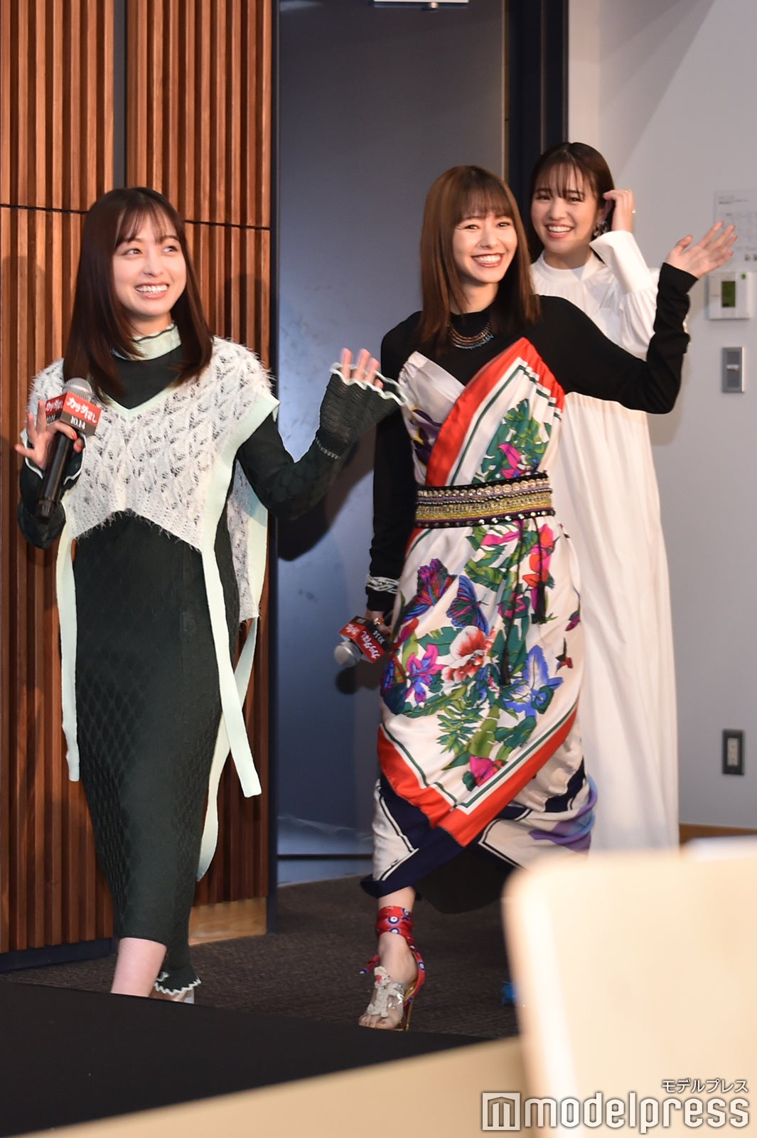 山本舞香、橋本環奈、横田真悠 （C）モデルプレス