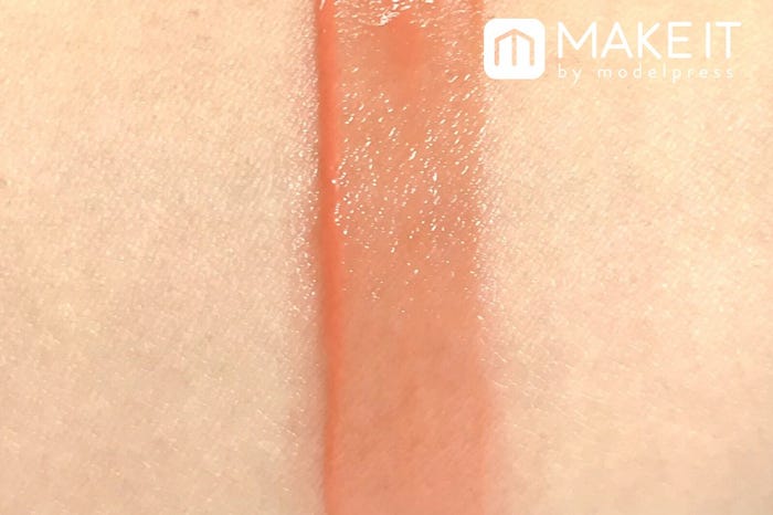 【オペラ】「リップティント」“03 アプリコット”使用 (C)メイクイット