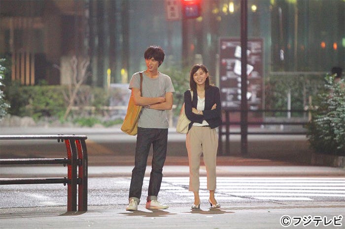 福士蒼汰、市川由衣/『恋仲』第4話より(C)フジテレビ