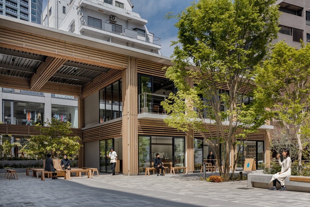 「ブルーボトルコーヒー 渋谷カフェ」ブランチ＆お酒も飲める公園内カフェ