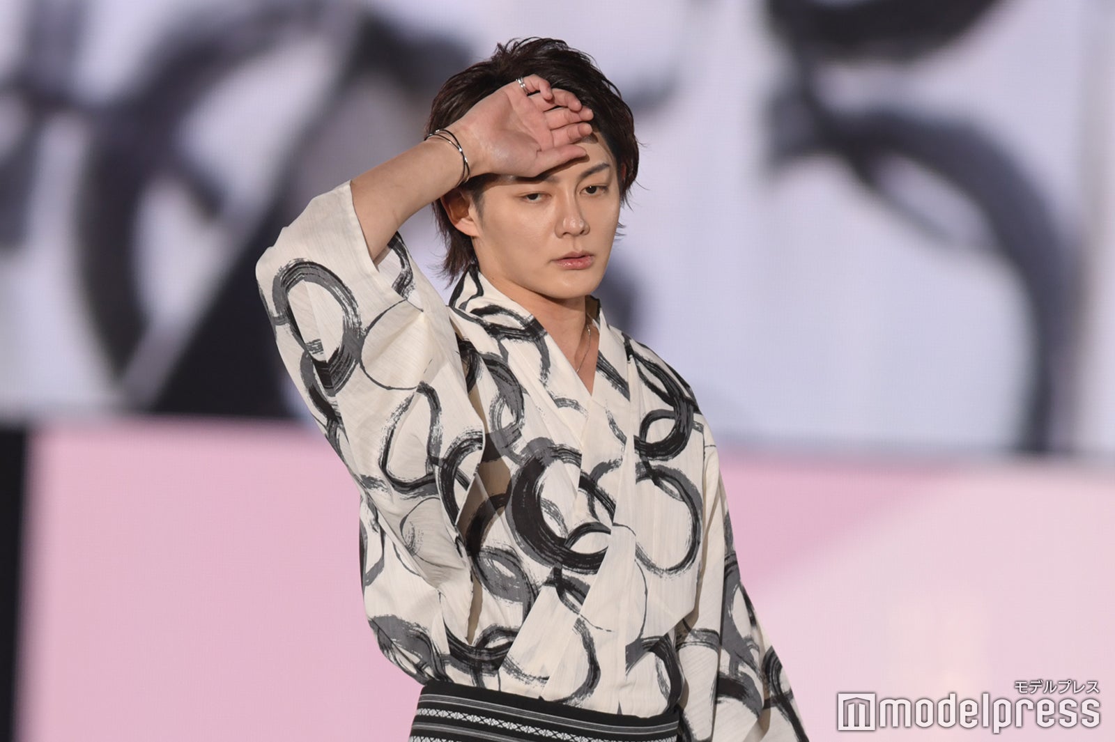 （C）モデルプレス