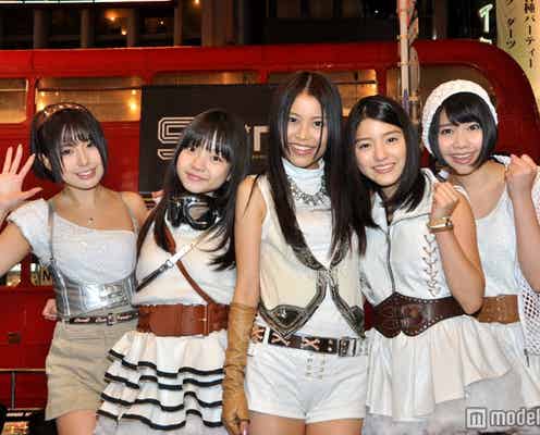 人気ガールズユニット、キュートなミニ衣装で極寒ライブ 約1000人のファンをホットに