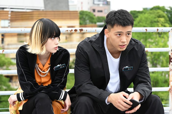 平手友梨奈、竹内涼真/「六本木クラス」第5話より(C)Kwang jin/tv asahi