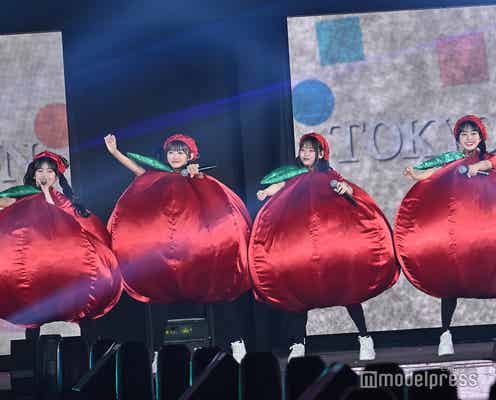 CUTIE STREET、りんご姿でパフォーマンス「白雪姫」スペシャルステージで吉柳咲良と夢の共演【TGC2025S/S】