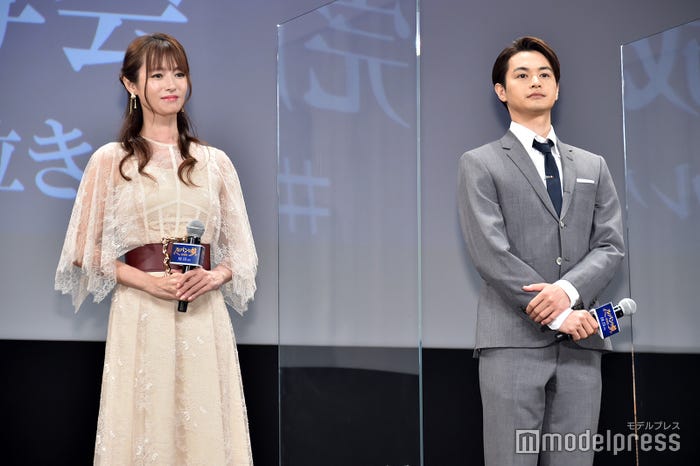 深田恭子、瀬戸康史(C)モデルプレス