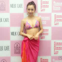 モデルプレス - 板野友美、ビキニで登場も大荒れ「まさかの嵐で大変」