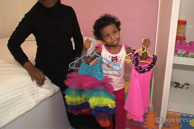 ドレスの子供／画像提供：毎日放送
