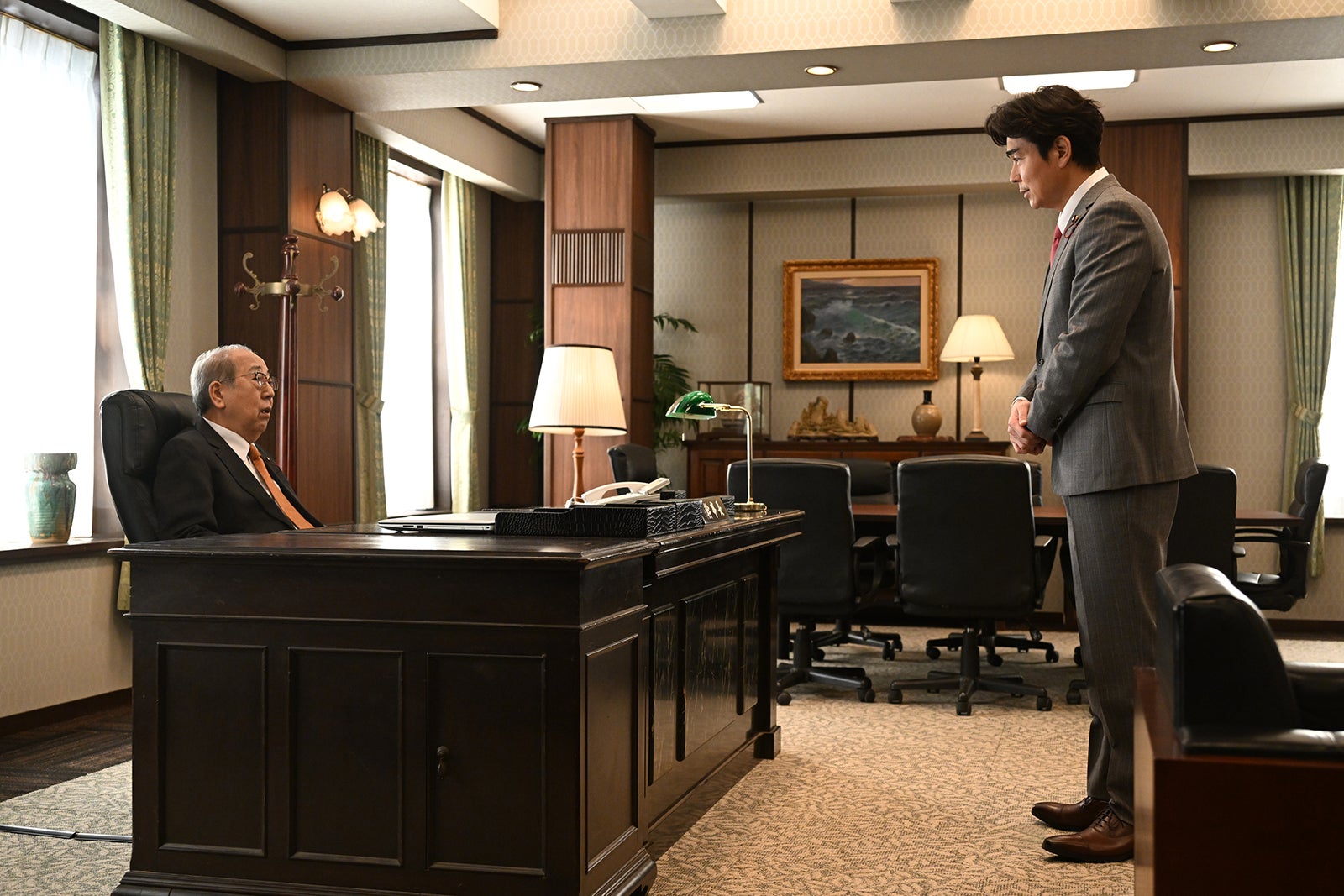 岸部一徳、小澤征悦 「罠の戦争」第8話より（C）カンテレ