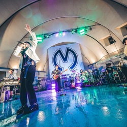 Mrs. GREEN APPLE、代々木公園フリーライブに雨の中6,000人が熱狂