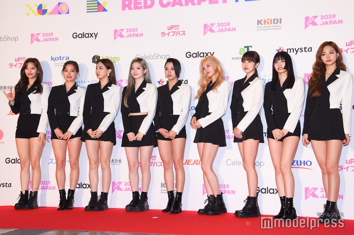 TWICE(C)モデルプレス
