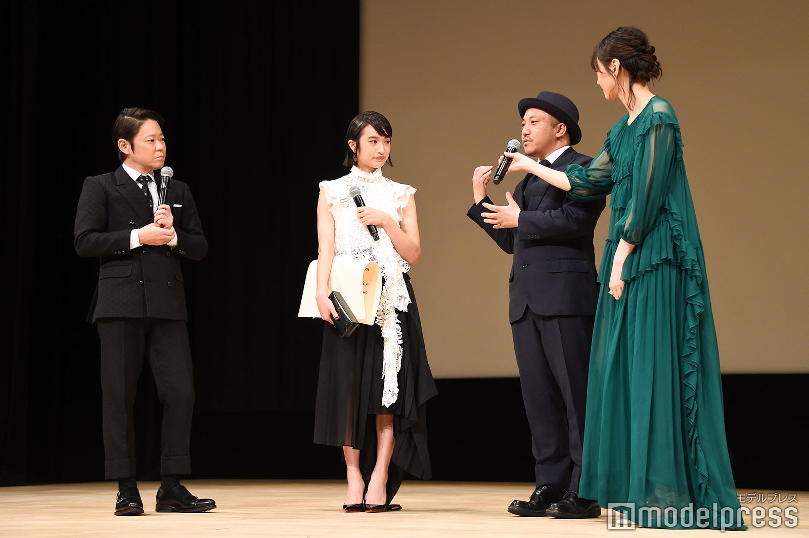 阿部サダヲ、門脇麦、白石和彌監督、新垣結衣 （C）モデルプレス