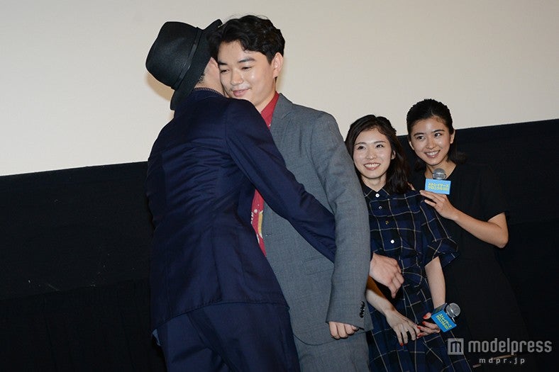 （左から）染谷将太、岡田将生