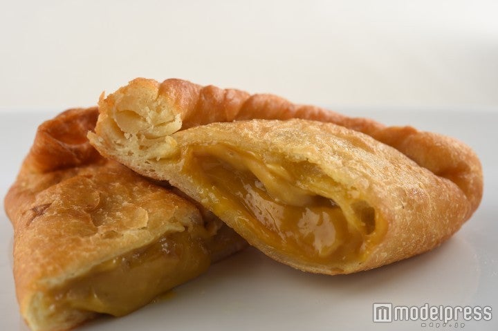 揚げたて生地から芋蜜がとろーり “あめんどろパン”が気になる！