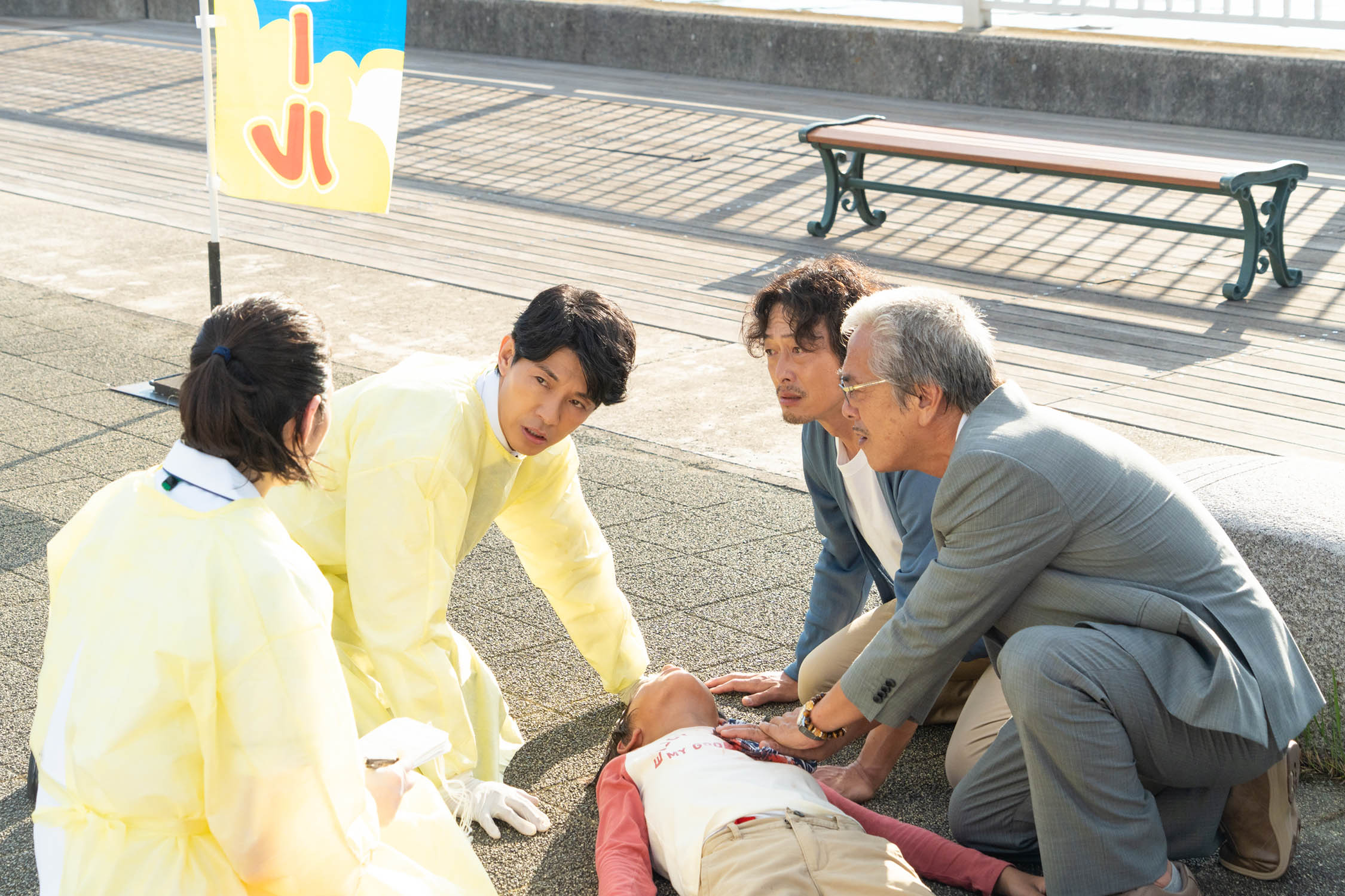 （左から2番目）藤木直人、和田聰宏、寺島進「D＆D 〜医者と刑事の捜査線〜」第1話（C）「Ｄ＆Ｄ ～医者と刑事の捜査線～」製作委員会