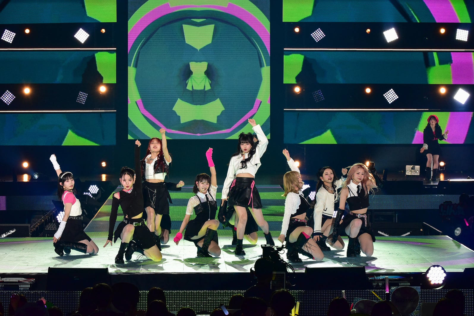 ME:I（C）Rakuten GirlsAward 2024 SPRING／SUMMER