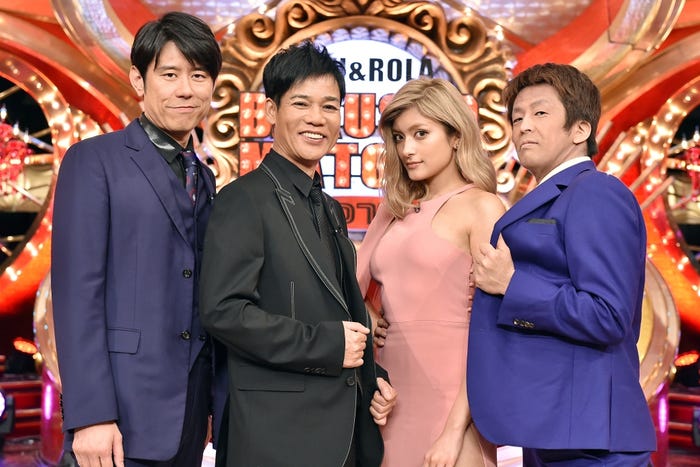 (左から)原田泰造、名倉潤、ローラ、堀内健 (C)TBS