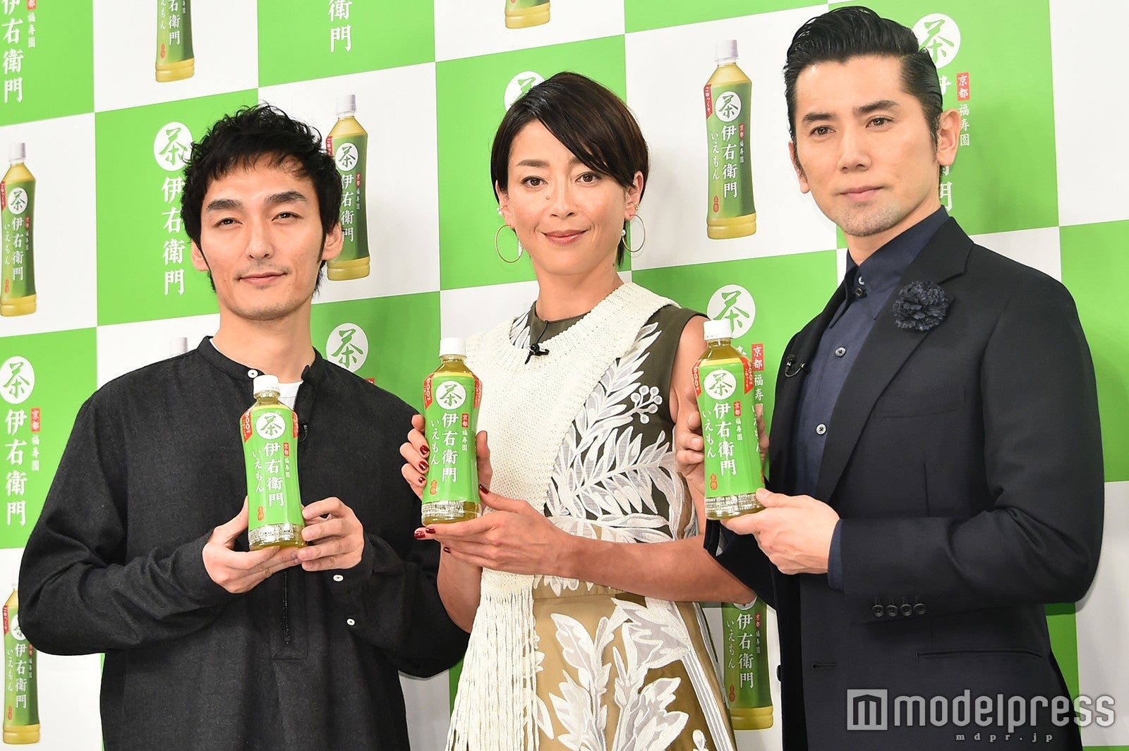 草なぎ剛、宮沢りえ、本木雅弘 （C）モデルプレス