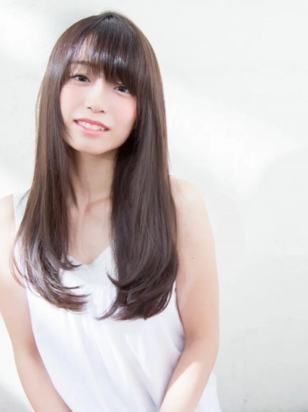 骨格ストレートさん向けのロングの髪型特集 ツヤ感ある大人ヘアが似合わせのコツ モデルプレス 骨格ストレートさん向けのロングの髪型特集 ツヤ感ある大人ヘアが似合わせのコツ モデルプレス