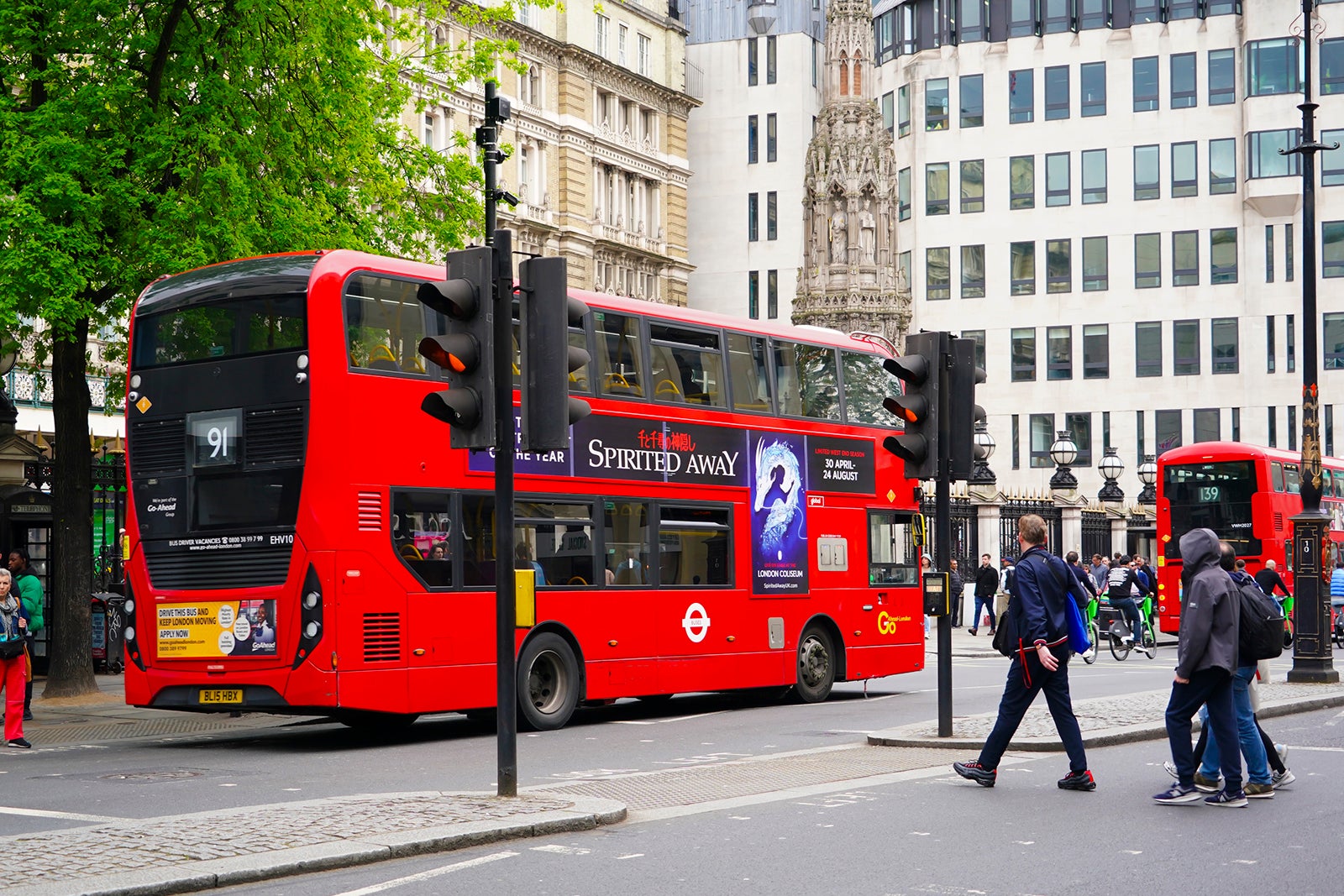 ロンドン・コロシアム、ロンドン市街／舞台「千と千尋の神隠し」ロンドン公演（提供写真）