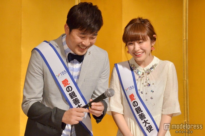 【左から】あべこうじ、高橋愛
