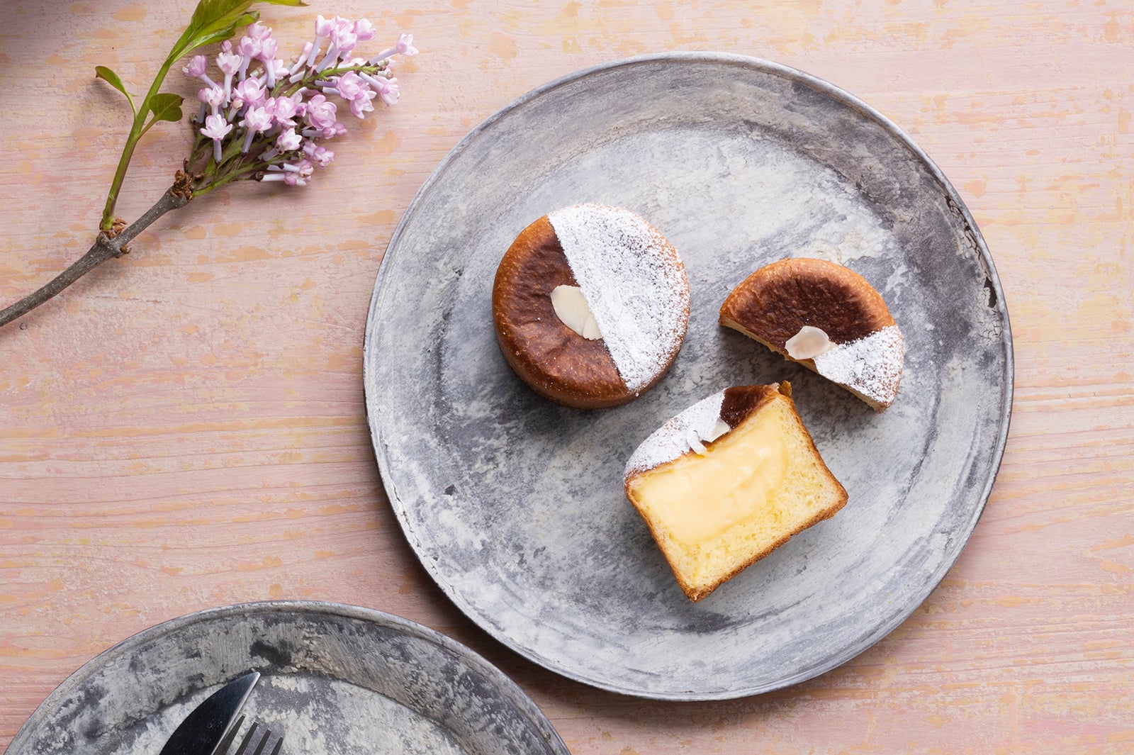 クリームパン（250円）／画像提供：品道