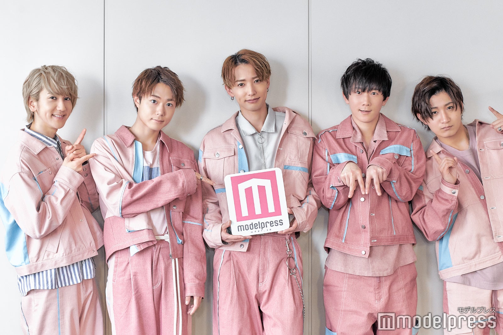 （左から）末吉9太郎、優、TAKA、春斗、綾介 （C）モデルプレス