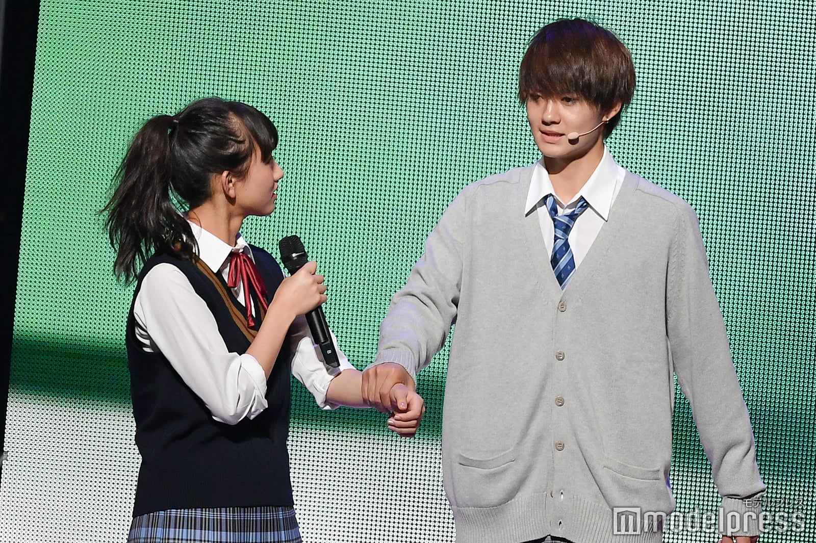 清原果耶、佐野勇斗（C）モデルプレス