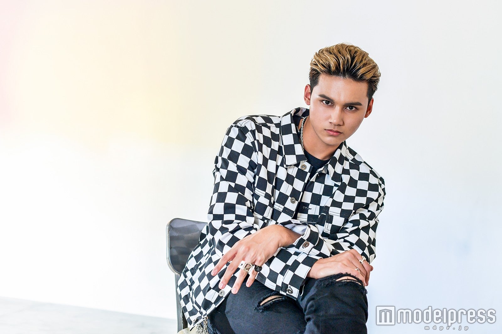 龍（C）モデルプレス