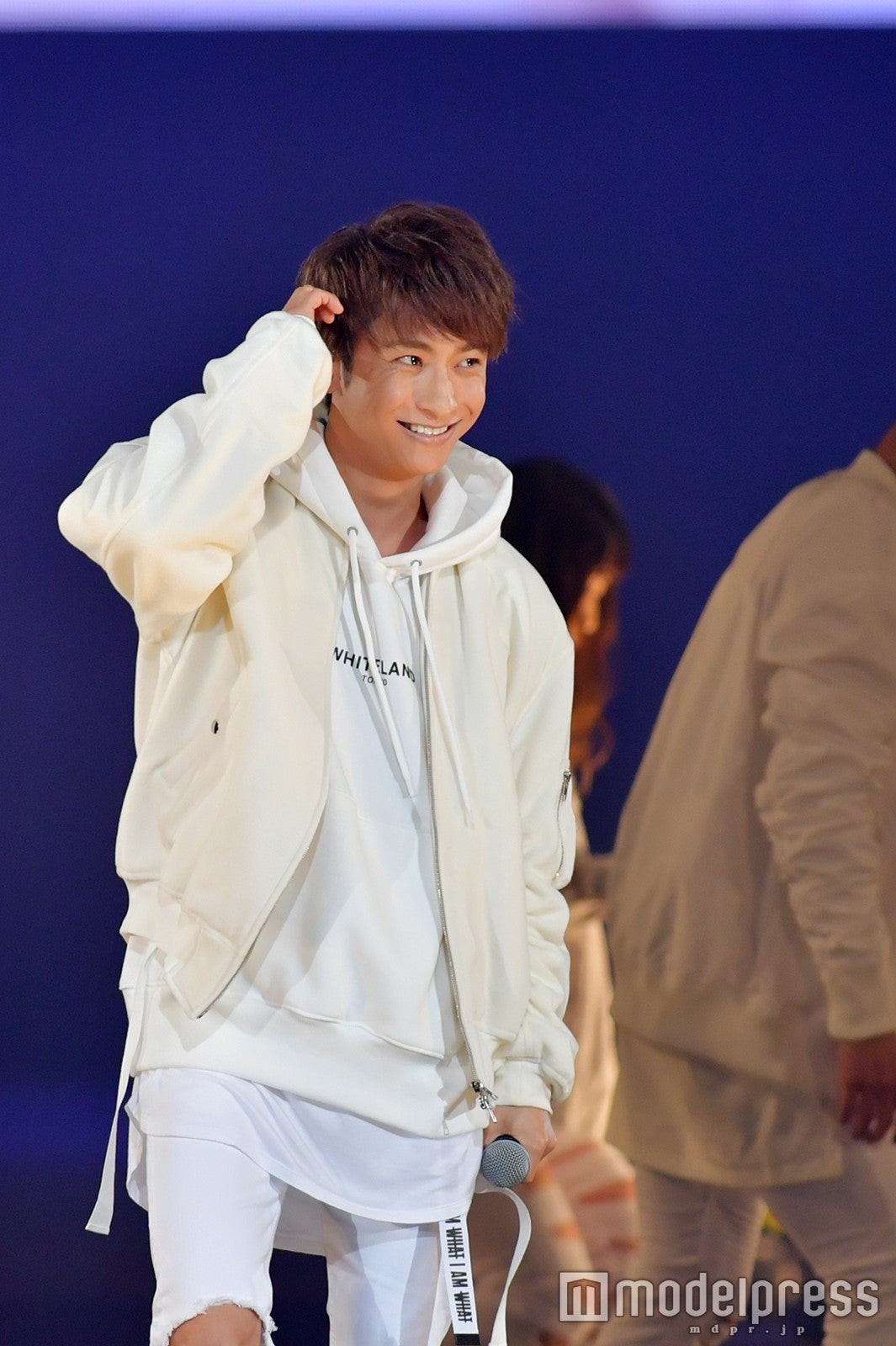 AAA IMIM スウェット トレーナー 與真司郎 AAA與真司郎、広島でもソロで沸かす 黄色い歓声溢れる＜TGC広島