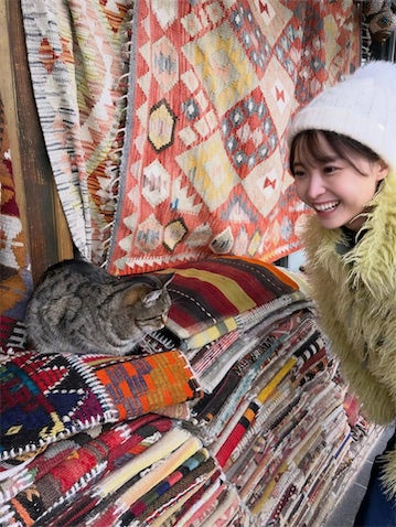 渡邊渚「ここ一年で哺乳類と仲良くなり始めました」トルコでの思い出ショット披露