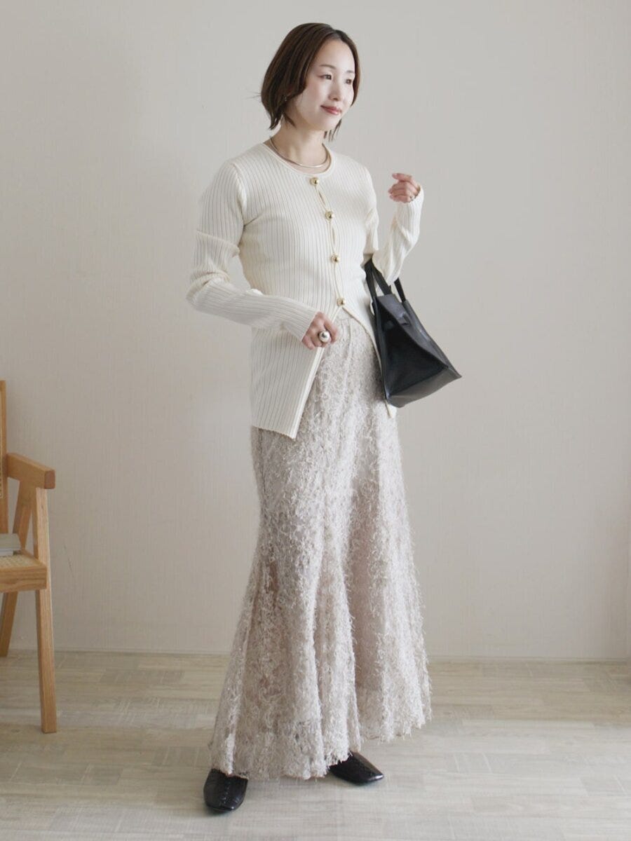 2026春大人女性おすすめきれいめ淡色コーデ