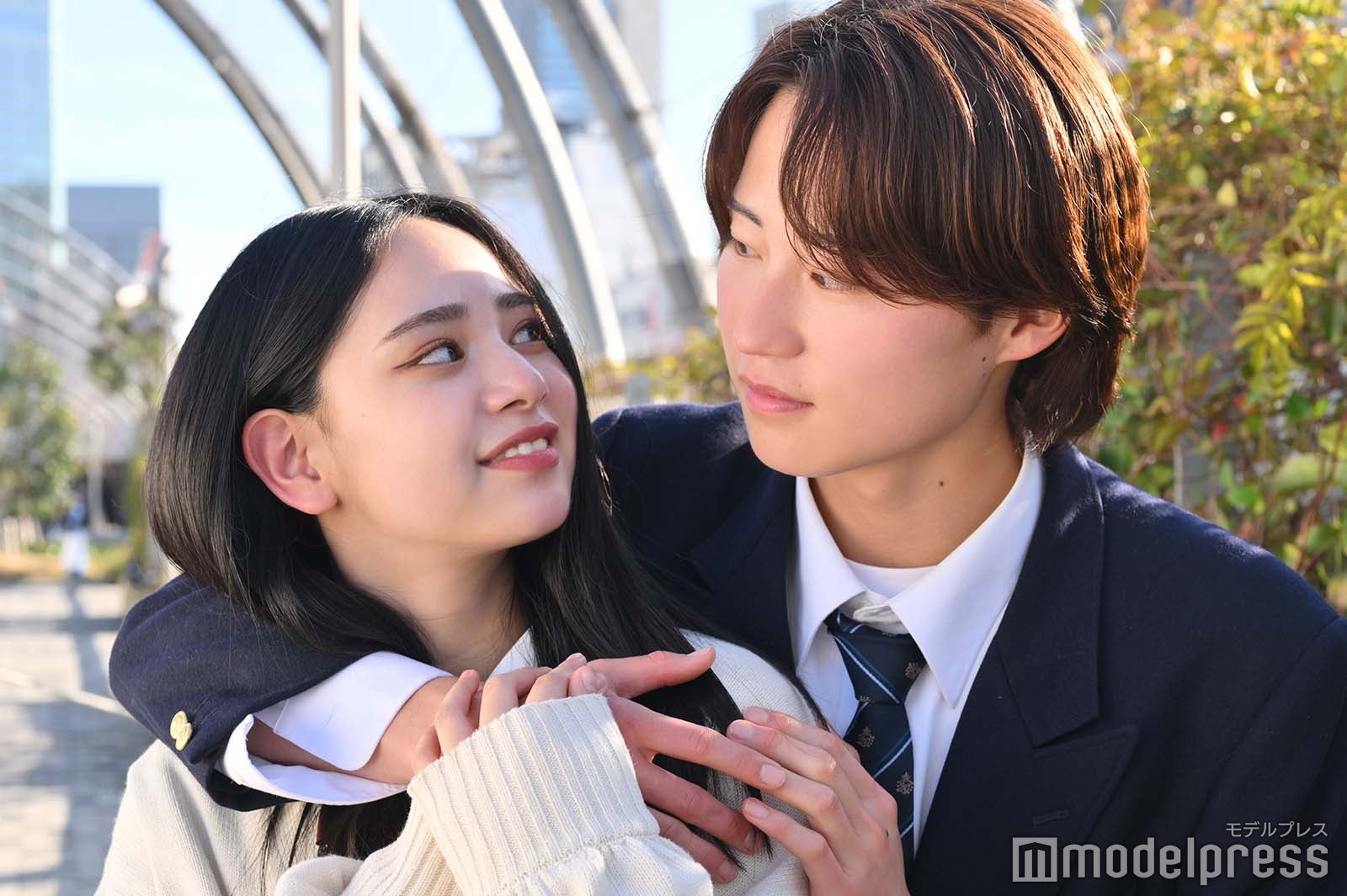 宮城弥生、東野海来（C）モデルプレス