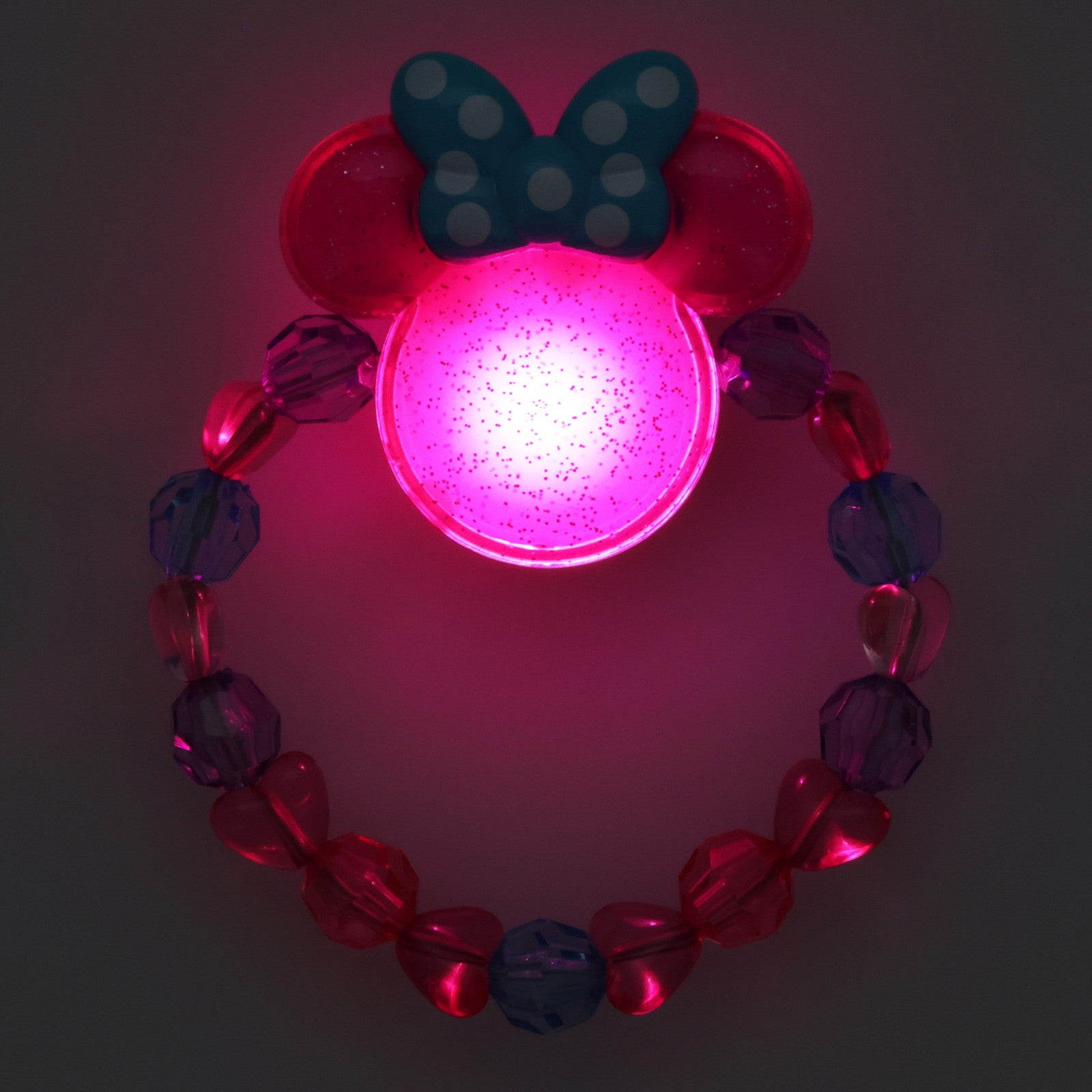 光るおもちゃ（C） Disney