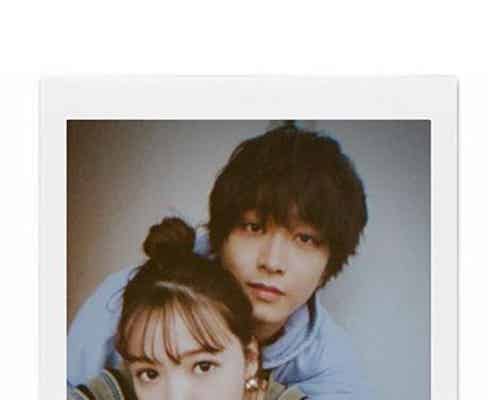 藤田ニコル、佐藤寛太にハグされながら…密着動画に「リアルカップル感」「こんなことしたい」悶絶するファン続出
