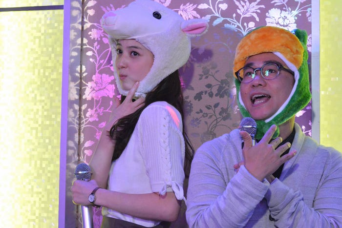 佐々木希、八嶋智人「早子先生、結婚するって本当ですか?」(画像提供:フジテレビ)