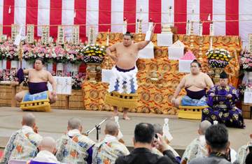 横綱豊昇龍が叔父の朝青龍以来20年ぶりに成田山で奉納土俵入り「気持ちいいね」